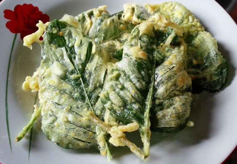 Cara Bikin Keripik Bayam Simpel dan Enak Loh